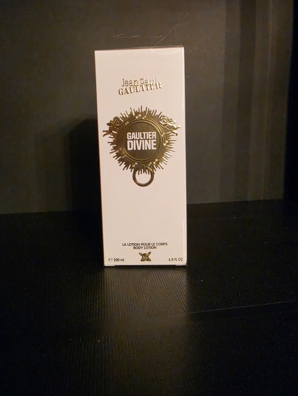 6.8 Fl Oz Divine Body Lotion.....Free Mini Divine Parfume With Purchase 6ml